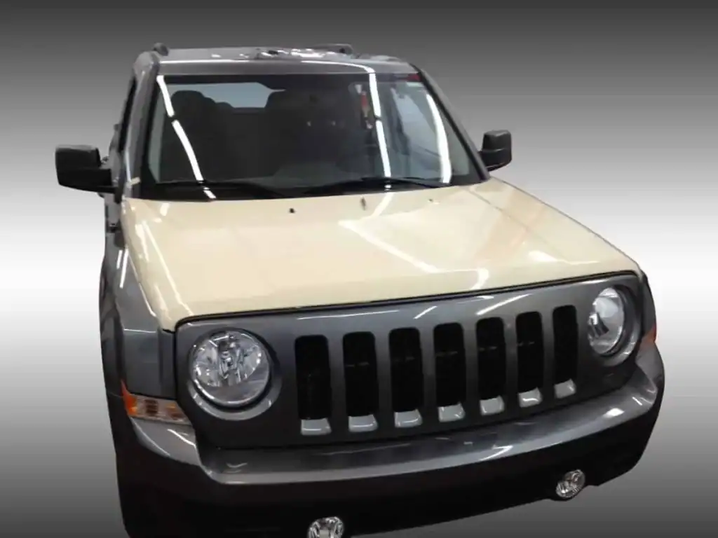 Vehicle Wraps...Our work, before and after - 4 5 Jeep before wrap